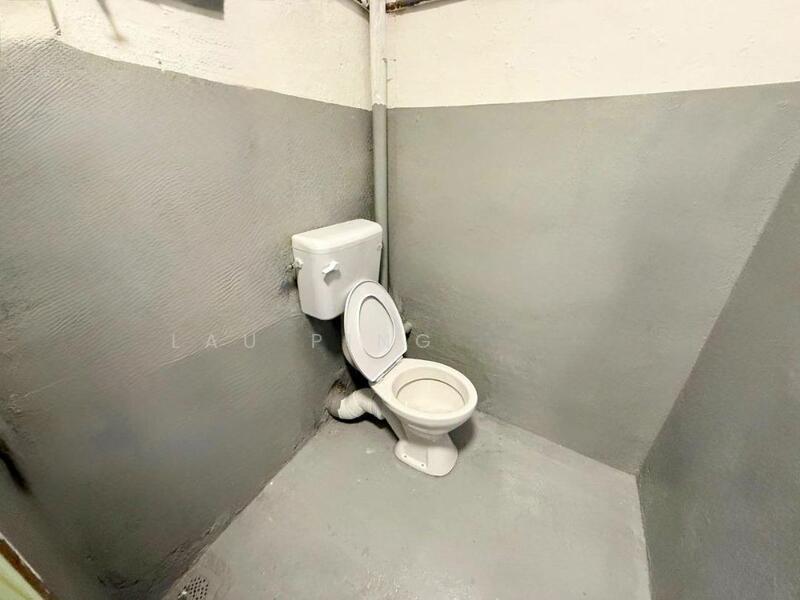 Flat Taman Ungku Tun Aminah - 2