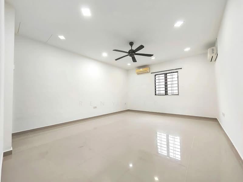 Taman Johor Jaya - 5