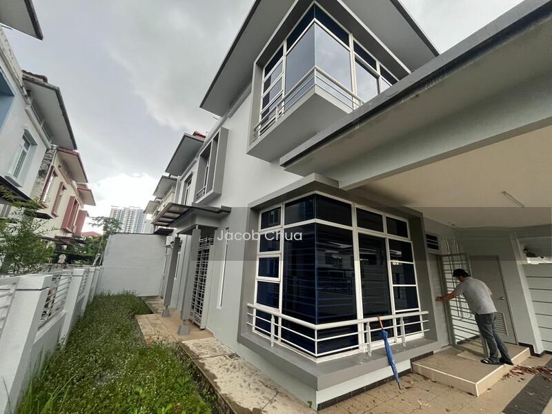 BUKIT INDAH BANDAR NUSAJAYA - 1