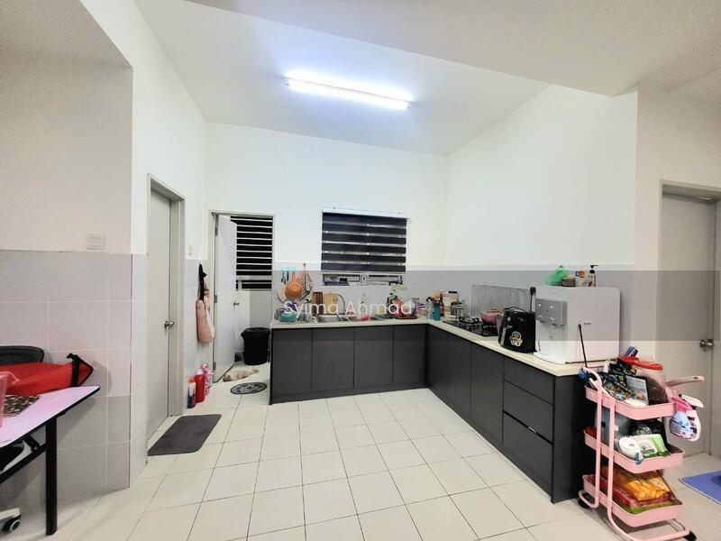 Termurah End Lot Eristana Townhouse, Saujana Utama Sungai Buloh - 1