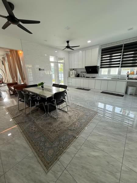 Corner Unit, Privacy Hilltop Double Storey Bungalow, Bandar Mahkota Cheras - 5