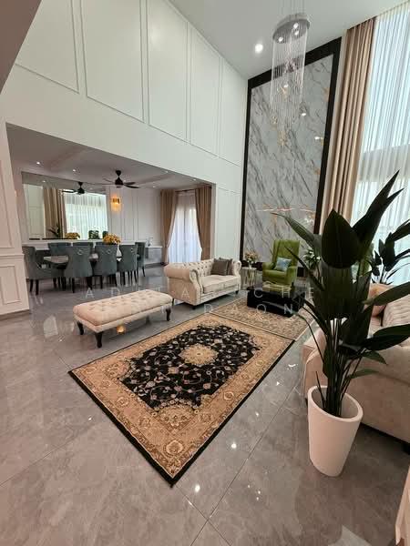 Corner Unit, Privacy Hilltop Double Storey Bungalow, Bandar Mahkota Cheras - 3