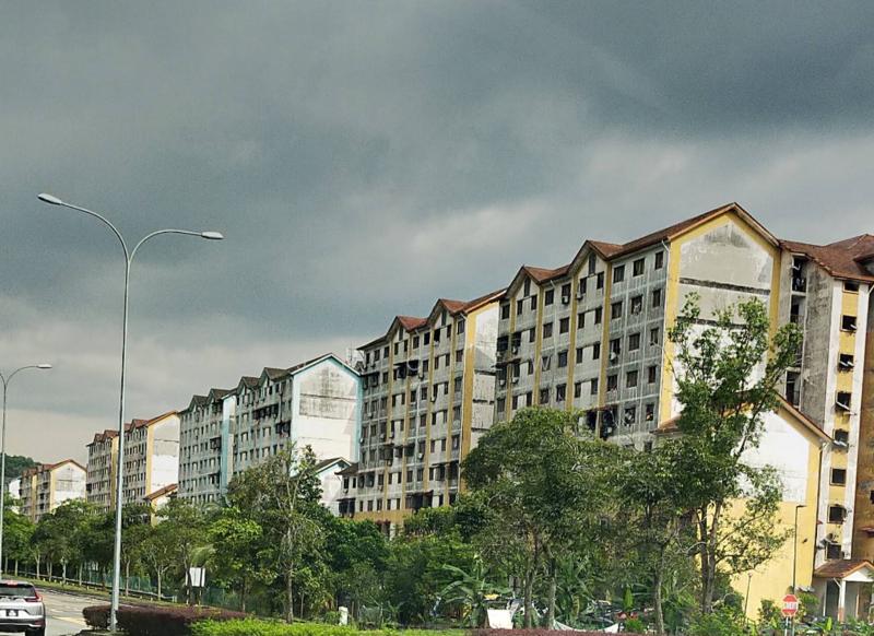 Enggang Apartment - 3