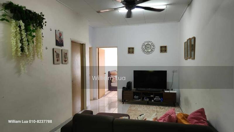 Townhouse at Taman Amansiara - 4