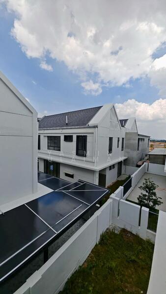 The Eighth, Elmina Green - 3