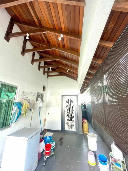 Semi-Detached House at Banting - 4