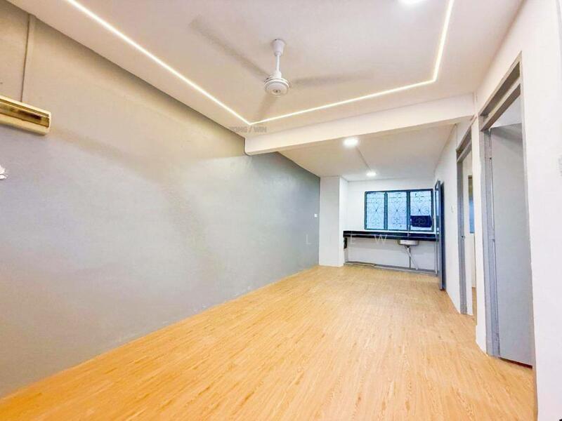 Flat Taman Ungku Tun Aminah - 1