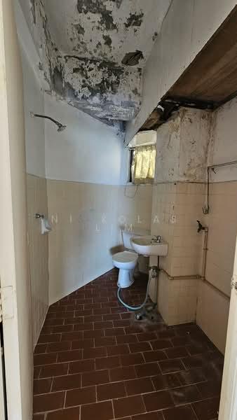 The Reef Condominium - 3