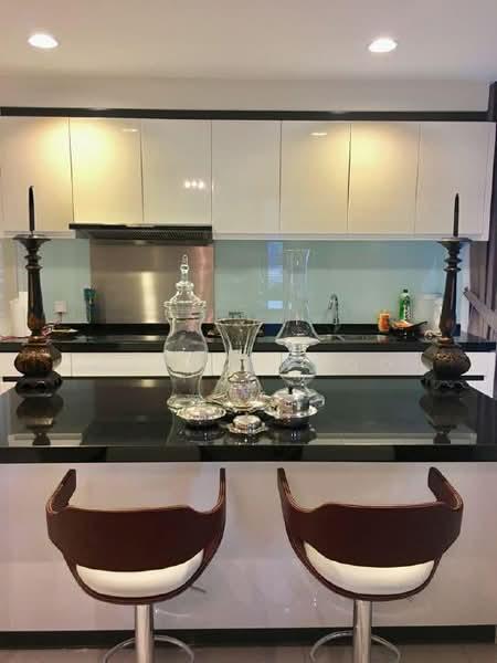 Avira Medini Iskandar - 3