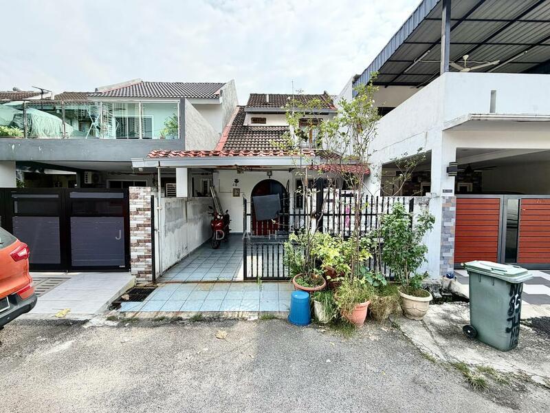 Taman Medan Petaling Jaya, Selangor. - 2