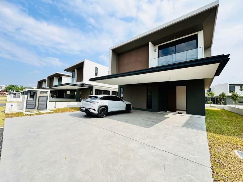 The Waterlily, Gamuda Cove, Cyberjaya Exclusive 2 Storey Waterfront Bungalow - 2