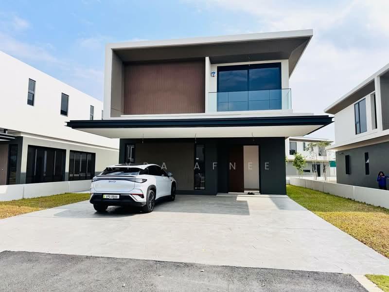 The Waterlily, Gamuda Cove, Cyberjaya Exclusive 2 Storey Waterfront Bungalow - 1