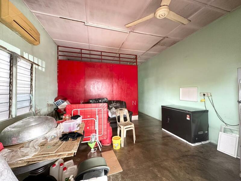 1sty Bungalow Kampung Sungai Bakau Bandar Country Homes Rawang - 3