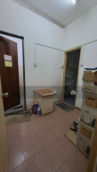 USJ 23, corner, extended - 3