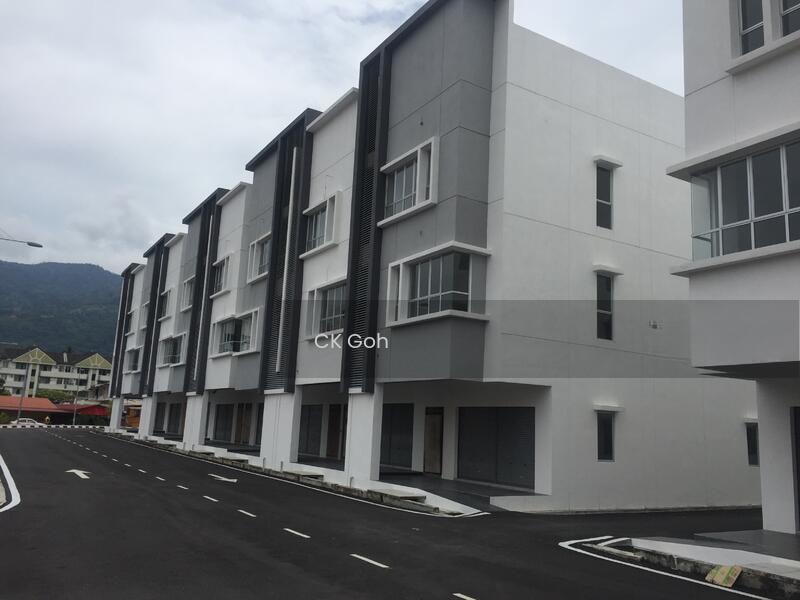 Farlim Square 3 Storey Shoplot Ayer Itam - 1