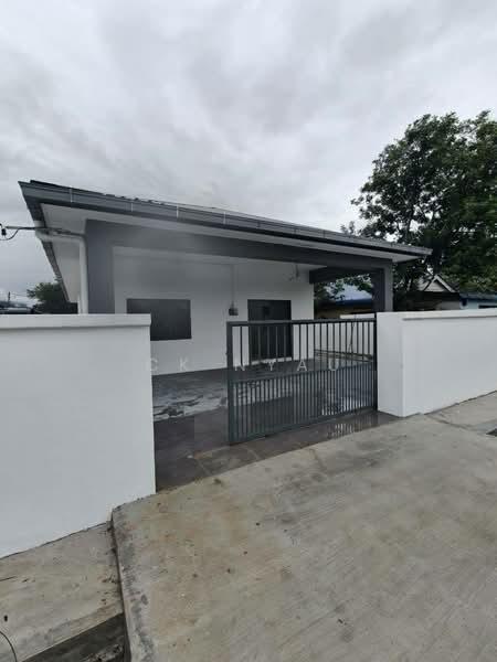 Ipoh buntong jaya super big renovated single storey bungalow house for sale - 2