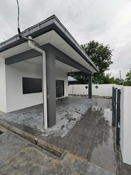 Ipoh buntong jaya super big renovated single storey bungalow house for sale - 4