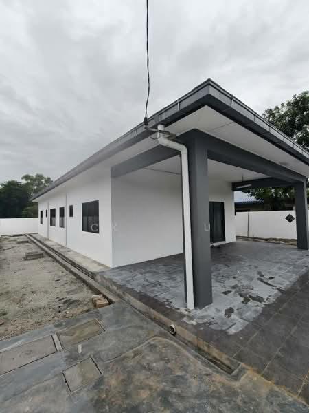 Ipoh buntong jaya super big renovated single storey bungalow house for sale - 1