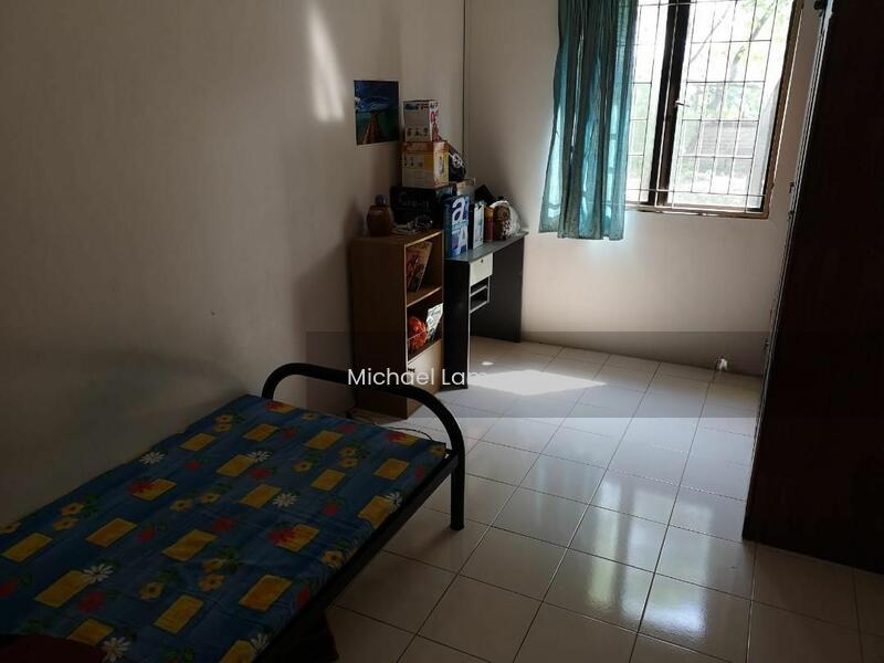 Townhouse at Villa Dahlia, Kayu Ara - 4