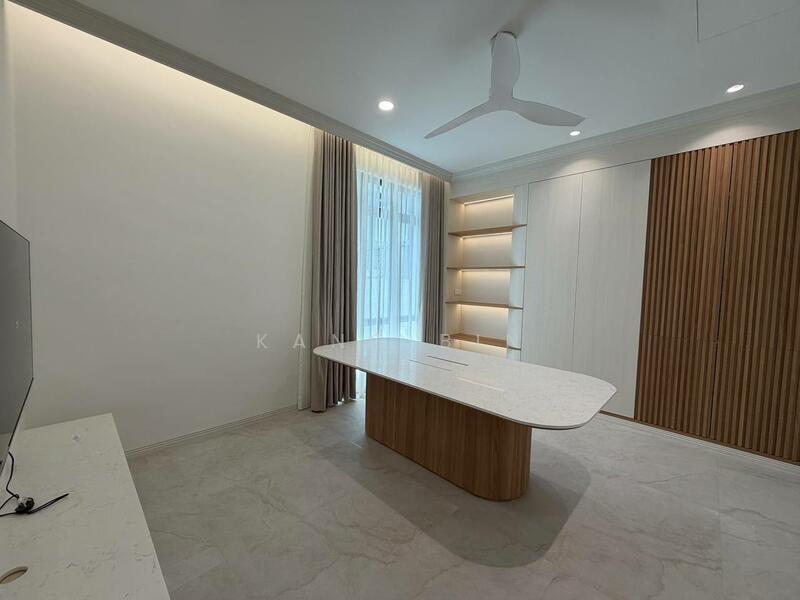 THE STRAITS VIEW RESIDENCES - 2