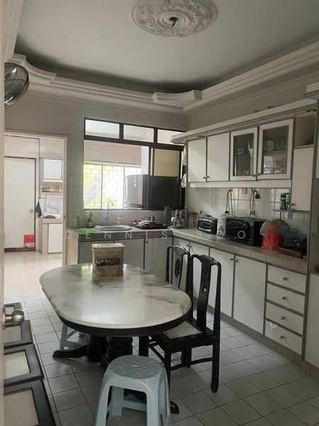 BU 10, BANDAR UTAMA, PETALING JAYA - 1