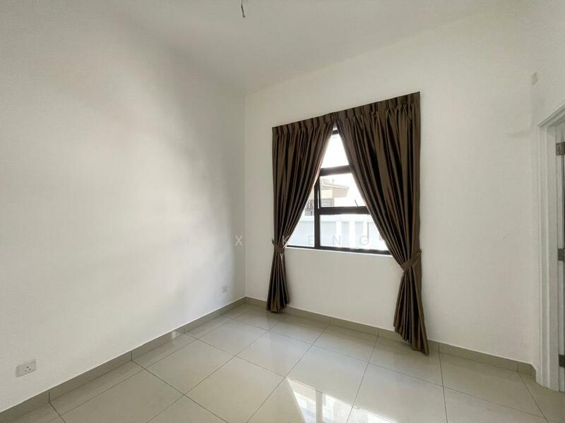 Garden Villas, Bukit Indah - 4