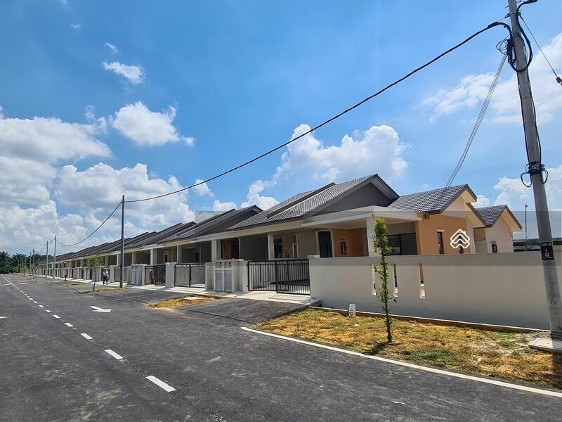 Terrace house at Taman Intan Baiduri - 3