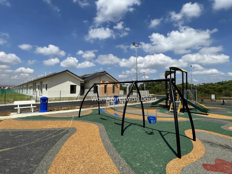 Terrace house at Taman Intan Baiduri - 5