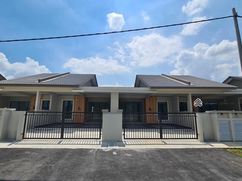 Terrace house at Taman Intan Baiduri - 4