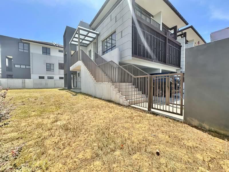 The Mulia Residences - 3