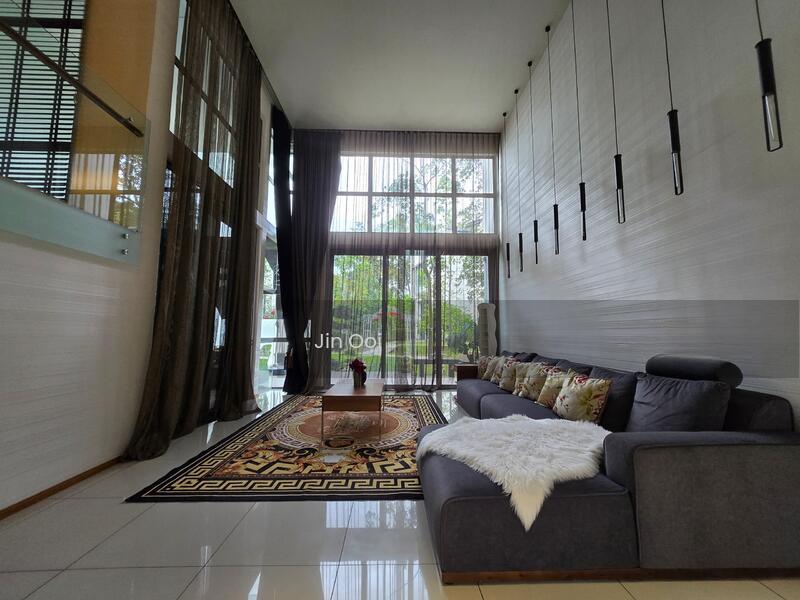 Schumann, Symphony Hills - 1