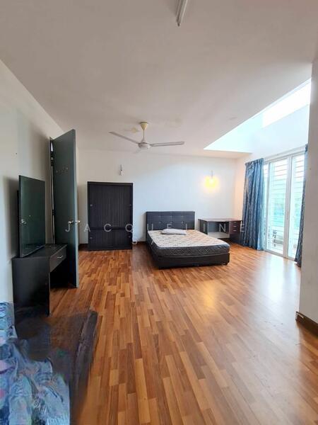 2-storey Terrace House at Tiara East - 2