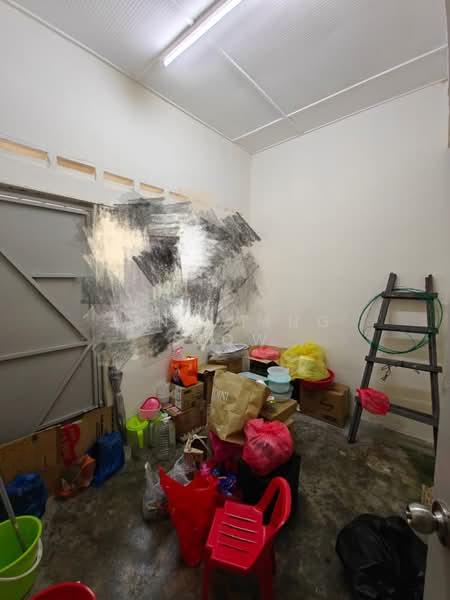 Taman Johor Jaya - 4