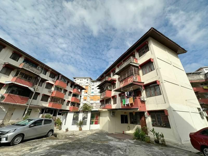 Flat Taman Perling - 1