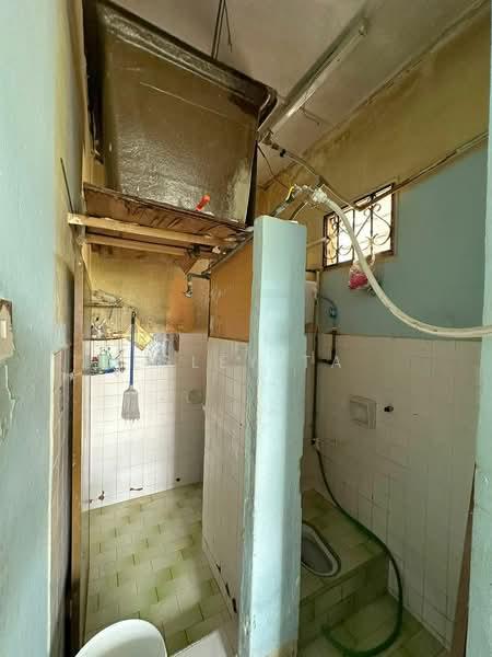 Flat Taman Perling - 4