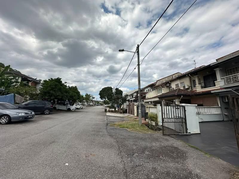 Taman Puncak Jalil - 2