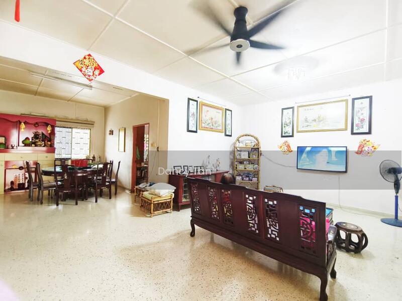 Taman Sentosa, Taman Pelangi, Taman Suria 2 Storey Bungalow Corner - 2