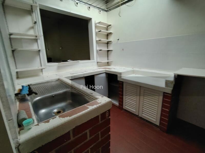 Single storey Semi D - 5