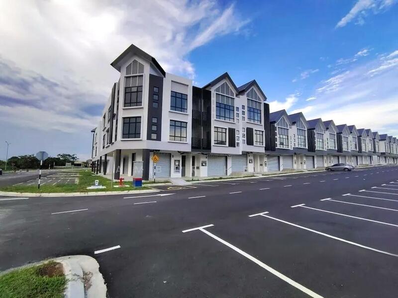 Meridin East, Kota Masai 3-Storey Corner Shop - 4