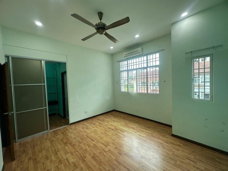 Greenlane Triple Storey Terrace - 2