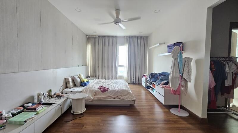 Central Park condominium - 2