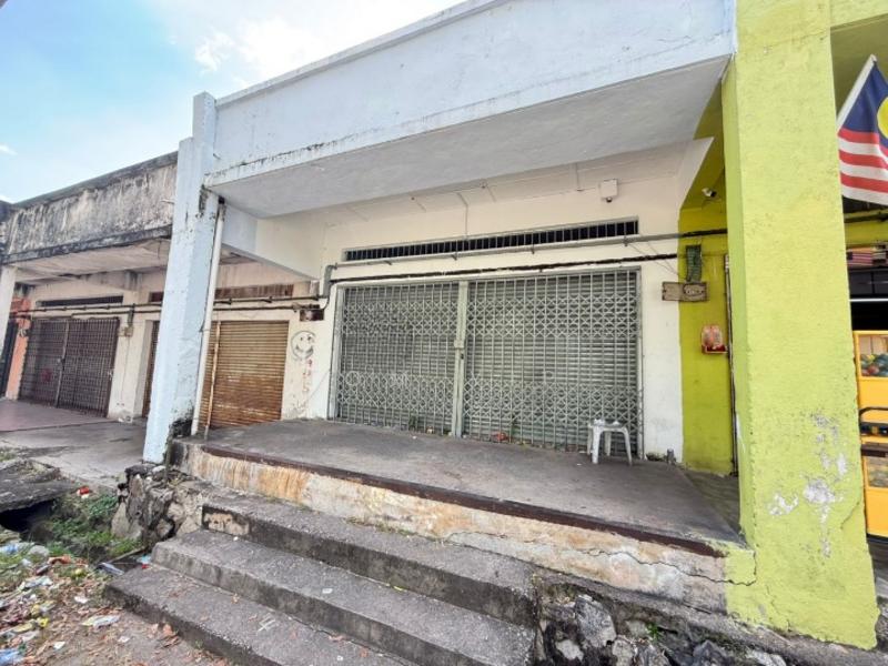 Teratai Bukit Beruntung Shop - 1