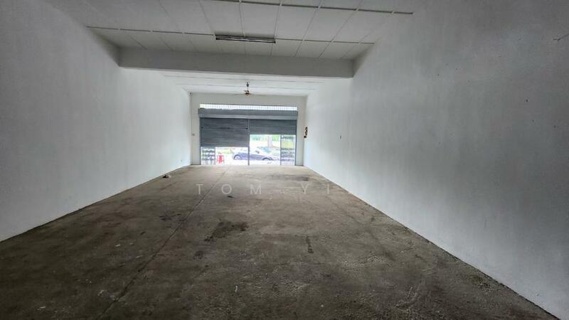 Teratai Bukit Beruntung Shop - 3