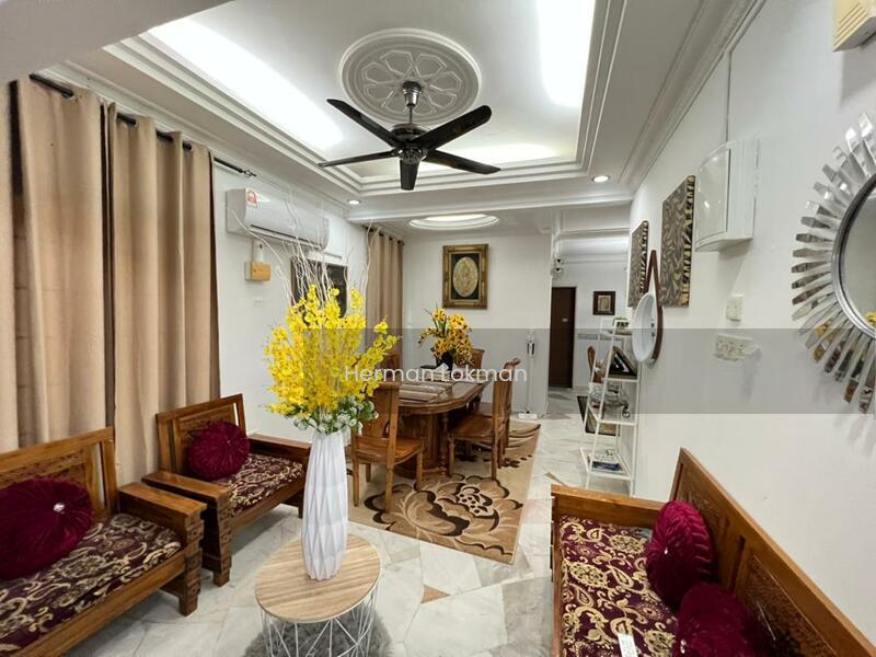 Renovated 2 Storey Semi D Bandar Tasik Puteri Rawang - 1