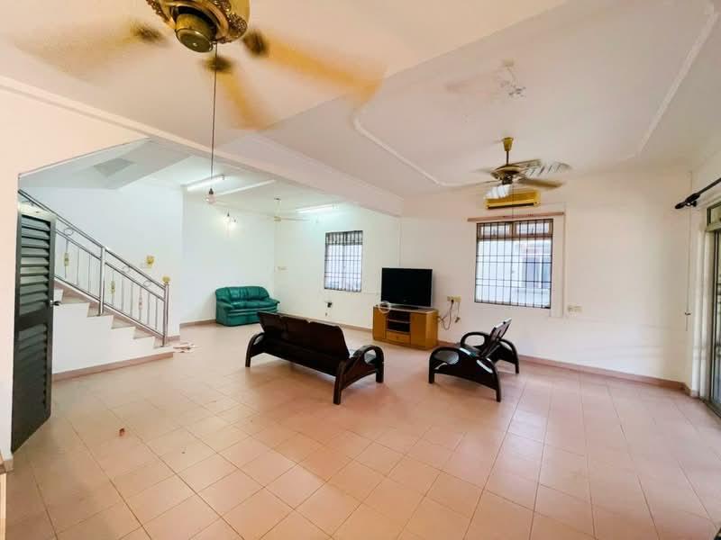 Double Storey Terrace End Lot Taman Flora Batu Pahat - 2