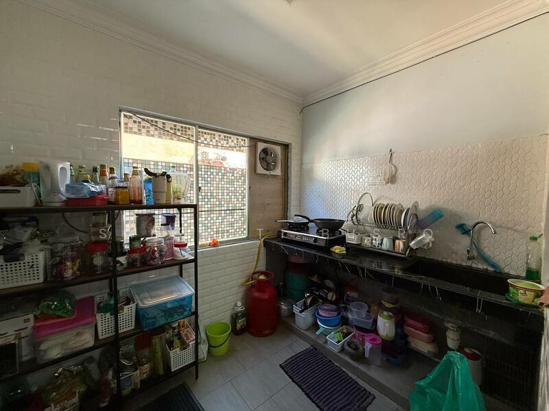 FULLY RENOVATED Double Storey Terrace Jalan Plumbum Seksyen 7 Shah Alam - 5