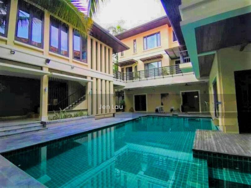 Outstanding Location, Luxurious Renovation - 2