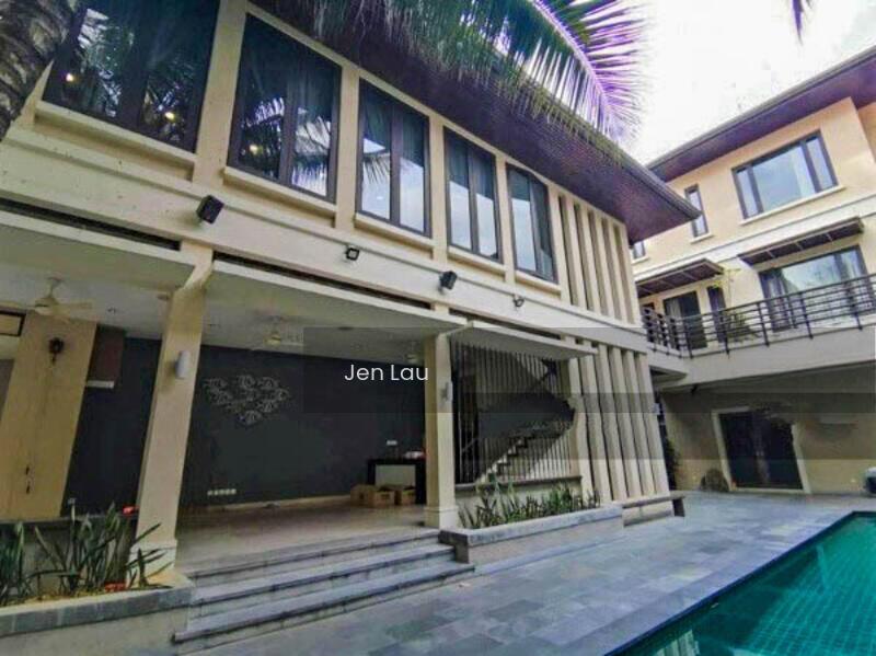 Outstanding Location, Luxurious Renovation - 3