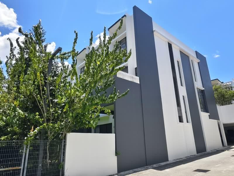 16 Quartz @ Melawati - 4