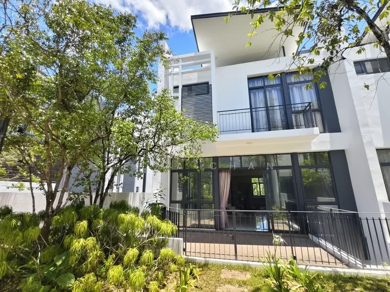 16 Quartz @ Melawati - 1